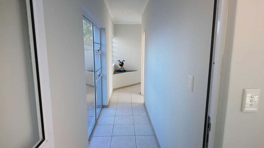 4 Bedroom Property for Sale in Middedorp Western Cape